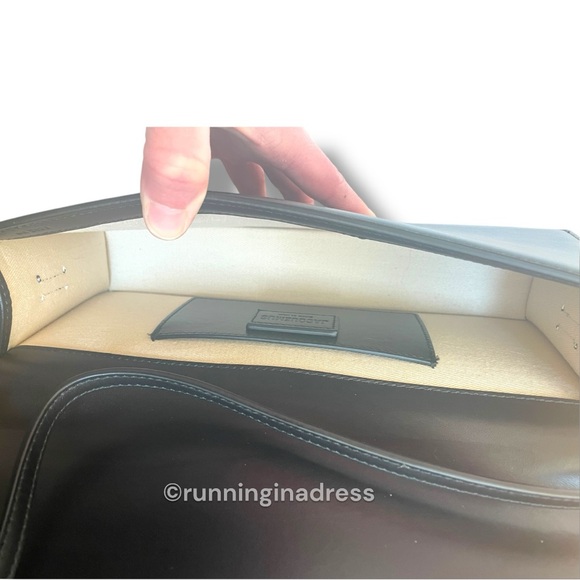 Authentic Jacquemus Long Le Bambino Leather Shoulder Bag In Black Gold Hardware - Picture 10 of 16